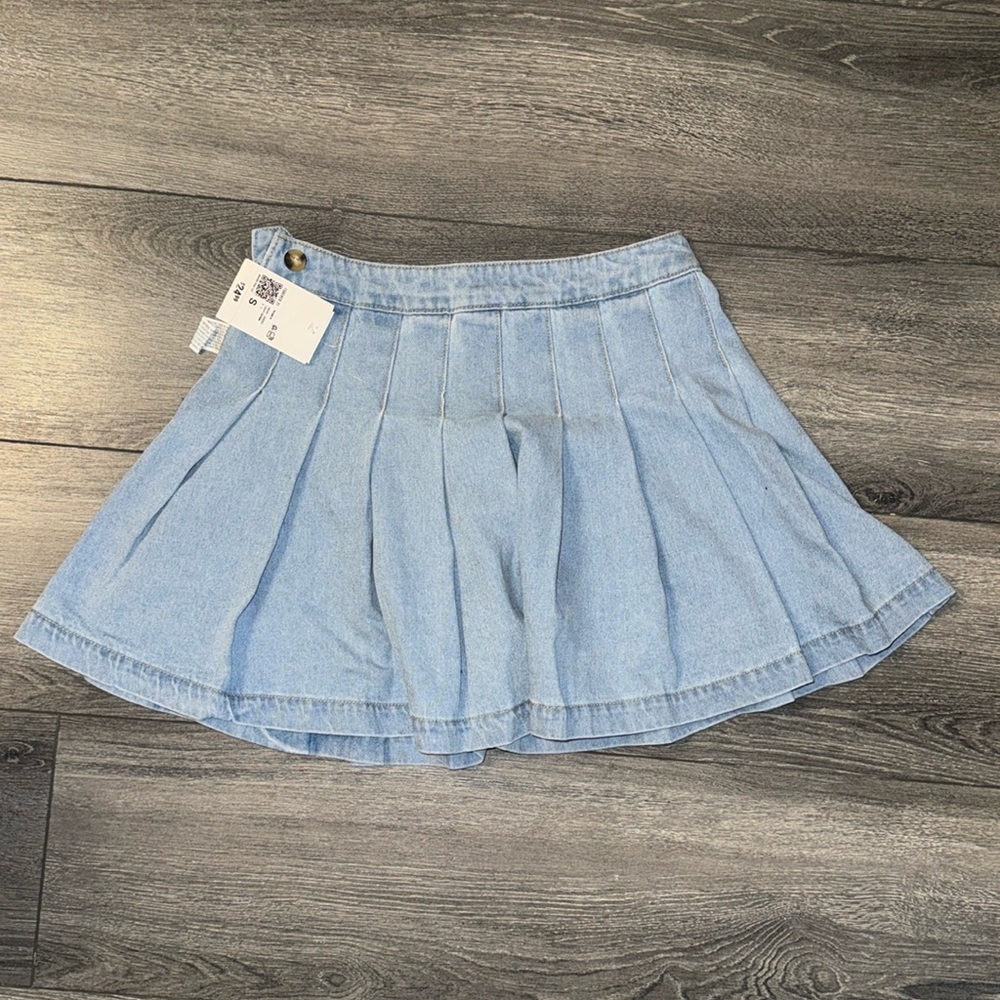 Pleated jean mini skirt